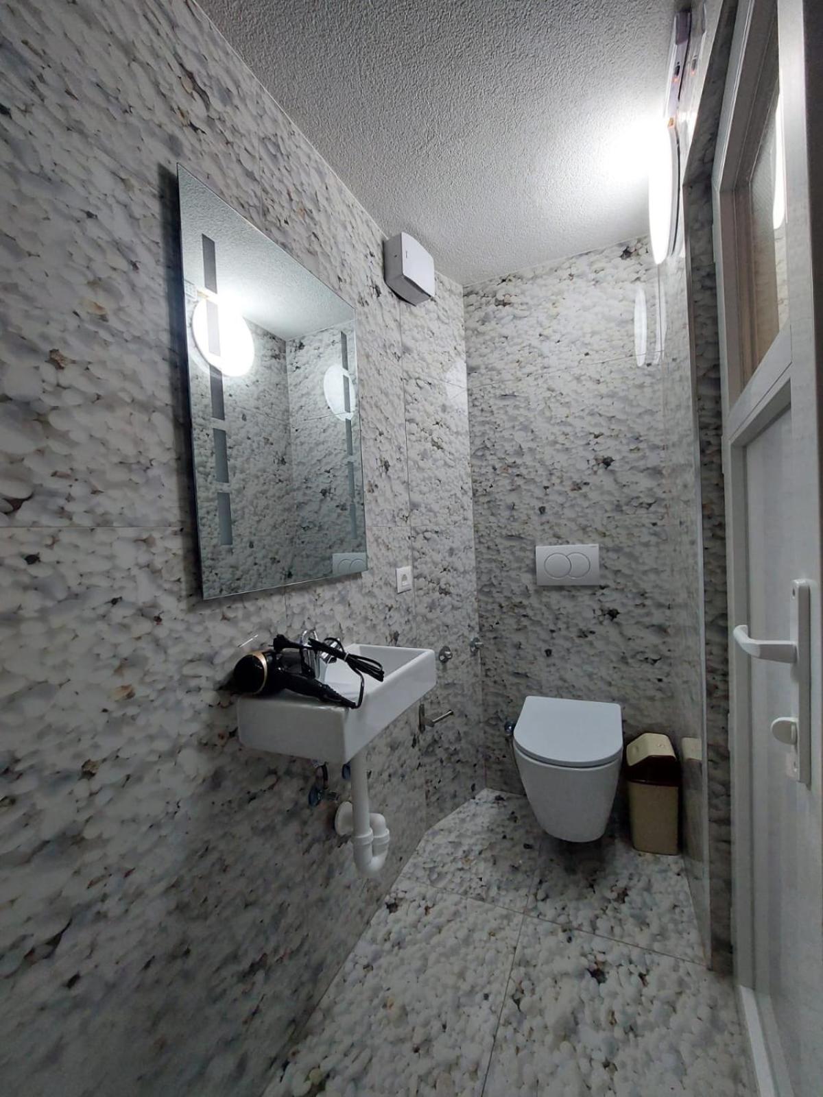 Hotel Inn Prizren Zewnętrze zdjęcie